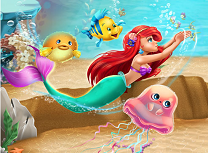 Ariel Inoata in Ocean