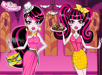 Draculaura Isi Cauta Loc de Munca