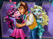 Draculaura Primul Sarut