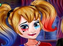 Fata Clovn se Pregateaste de Scoala