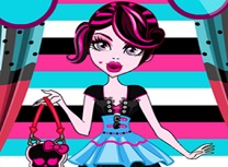 Papusa Monstru Decoreaza Camera