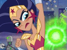 Jocuri cu Super Eroinele DC